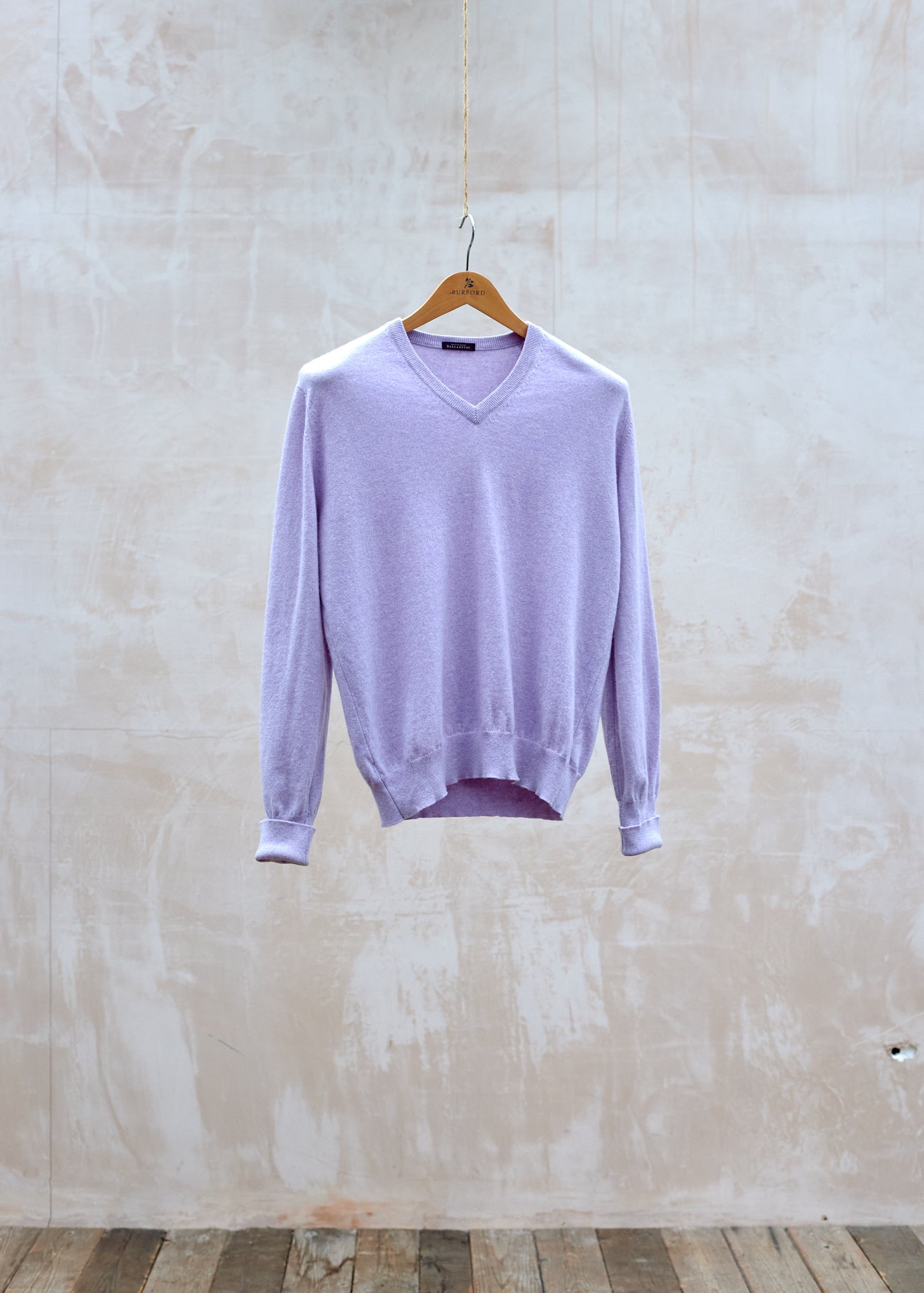 Ballantyne Lilac 100% Cashmere V-Neck - Small