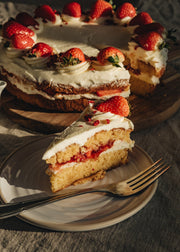 Champagne and Strawberry Cake