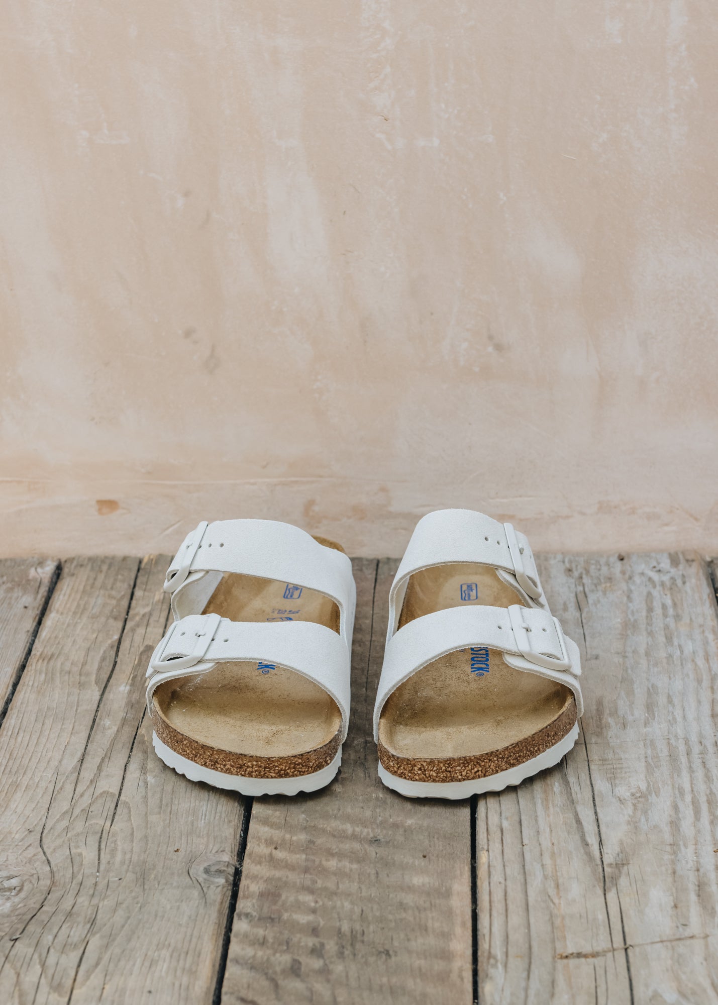 Foam cheap birkenstocks white