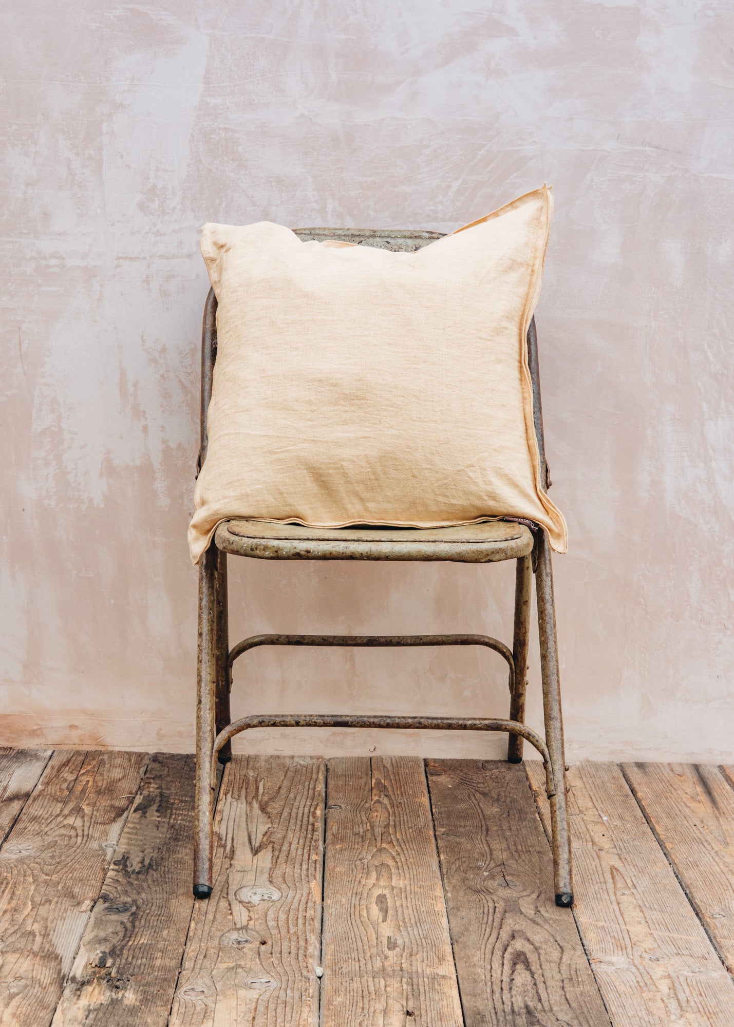 Straw Linen Cushion