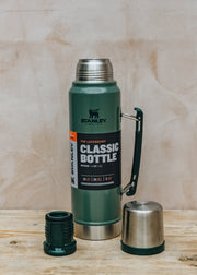 Stanley Classic 1.0l Bottle in Hammertone Green