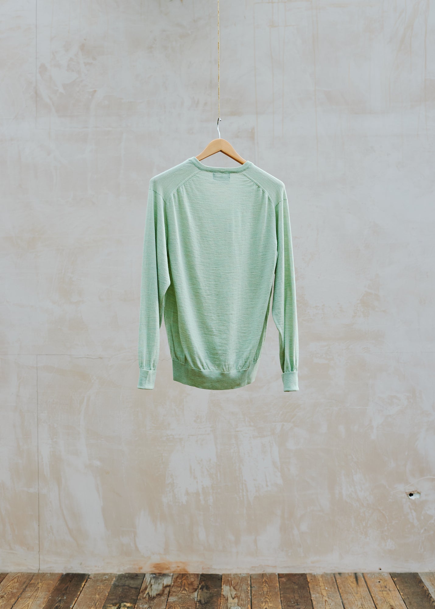 Kenny Ryder Drumohr Pale Green Superfine Merino Wool V-Neck - M