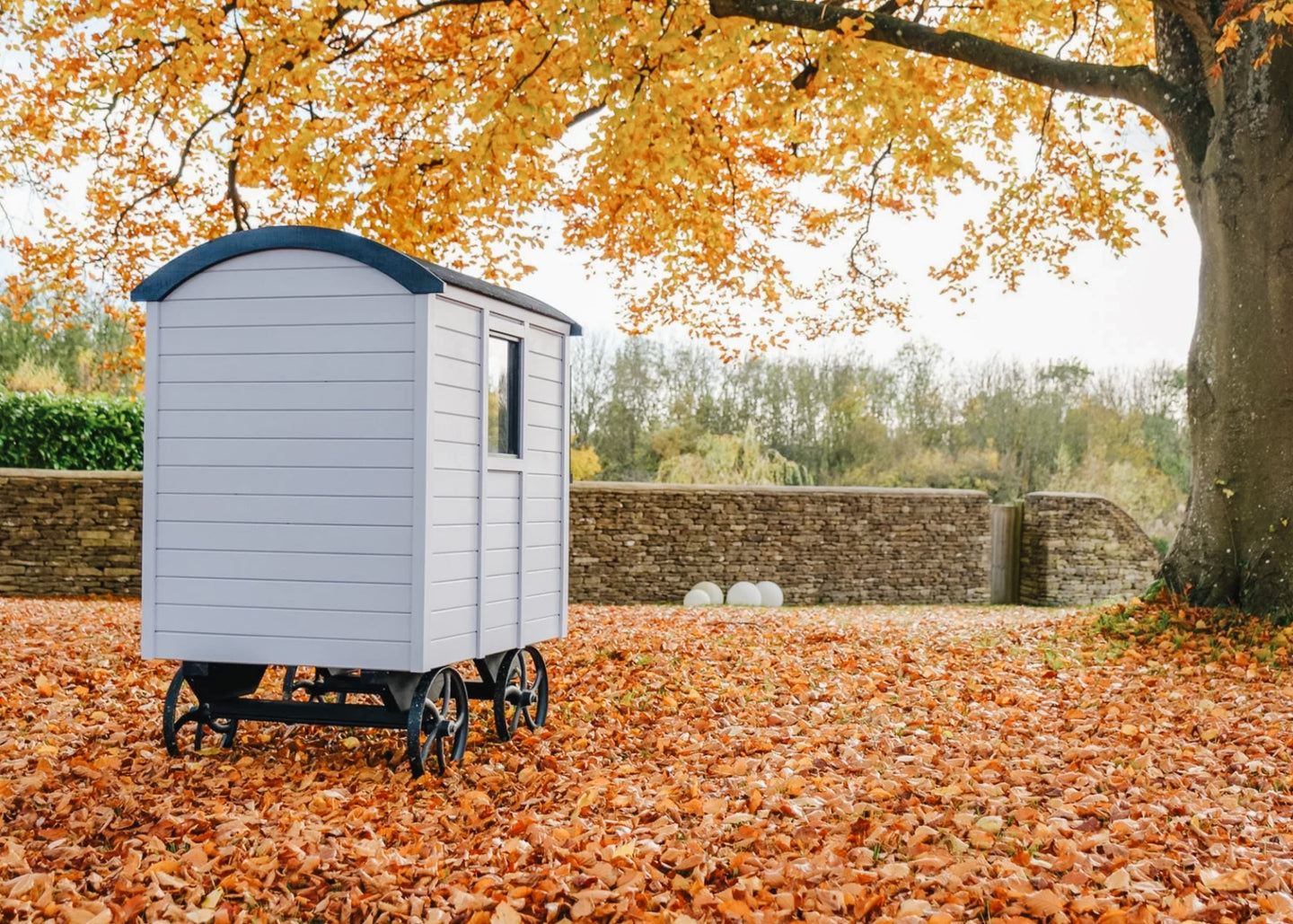 Wild Huts Luxury Dog Cabin