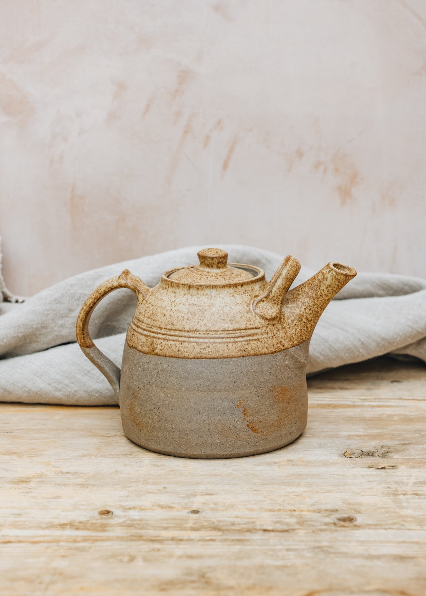Stoneware Four Cup Domed Teapot