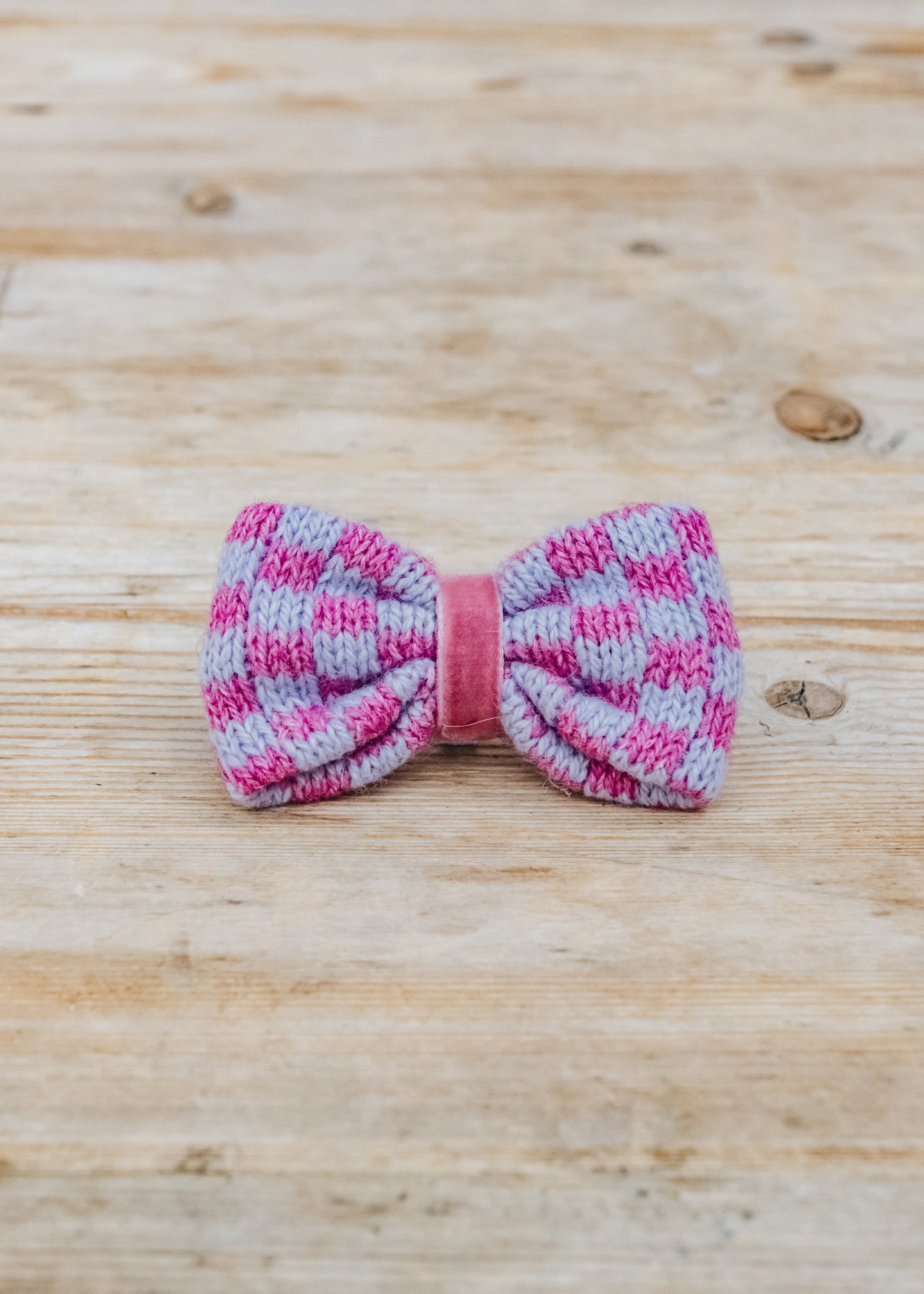 Stocky & Dee Dog Bow Tie in Freesia