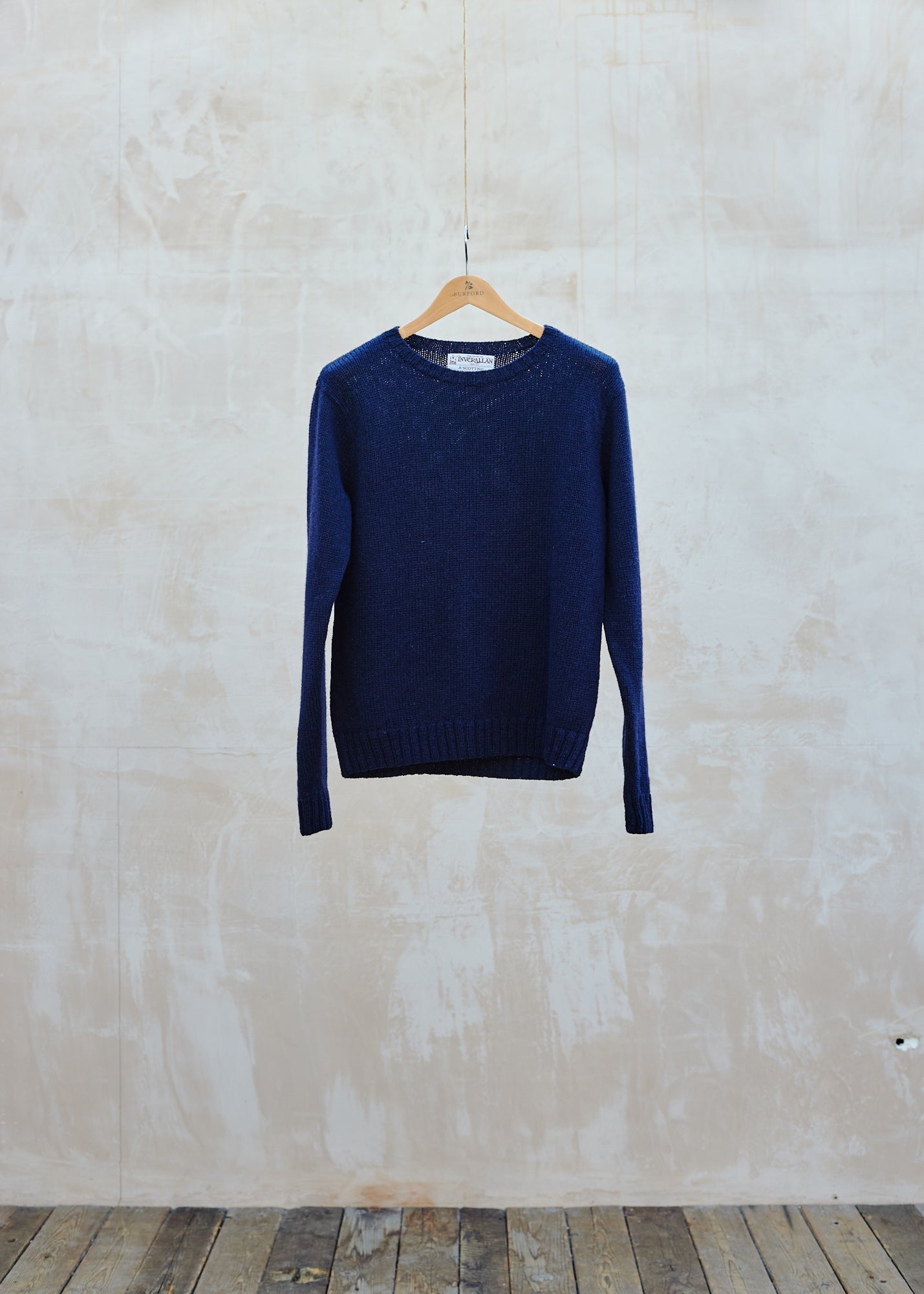 Sunspel Inverallan Navy Hand-Framed Shetland Wool Jumper - M