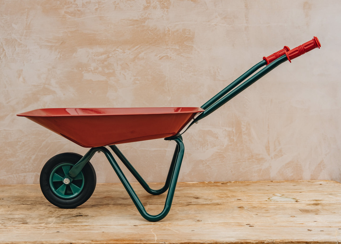 Jardin du Moulin Red Wheelbarrow