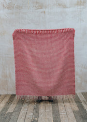 Tweedmill Lifestyle Houndstooth Throw in Red