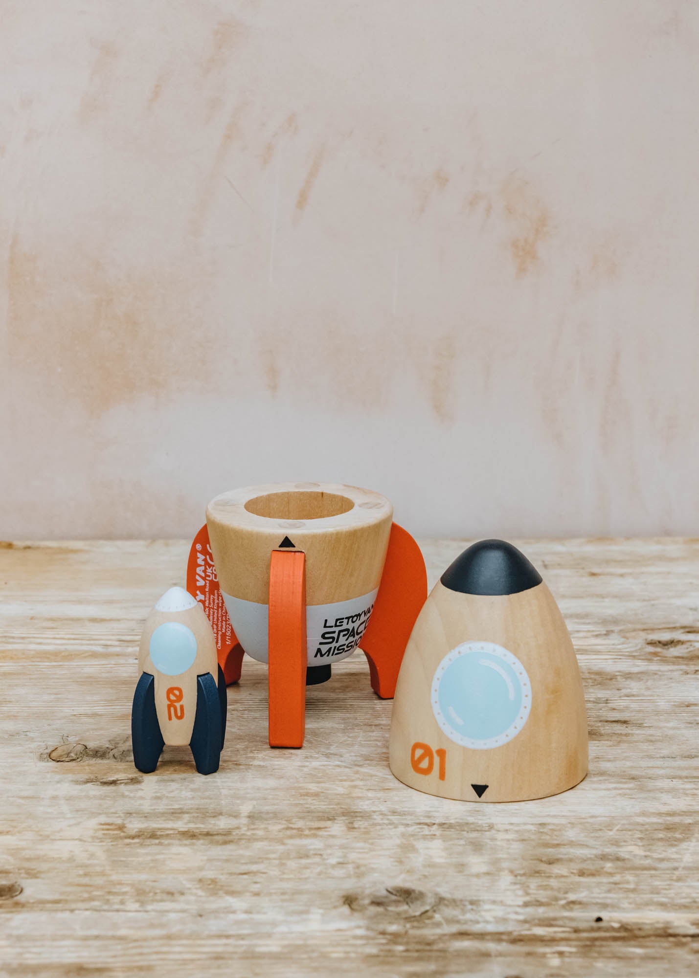 Le toy van space rocket online