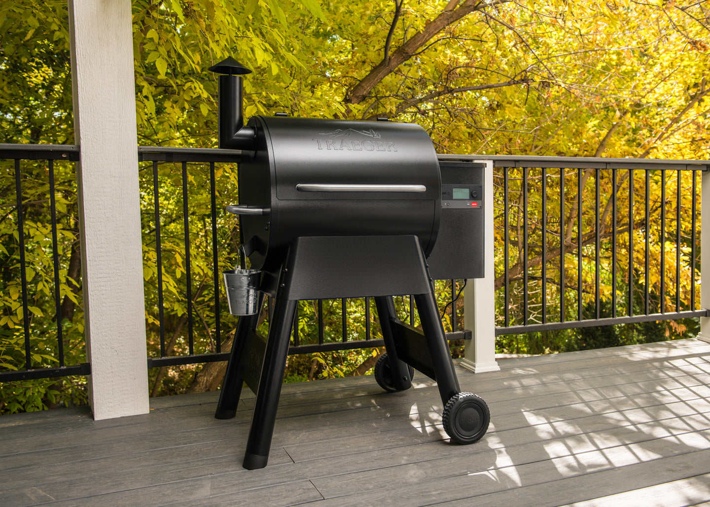 Pro 575 Wood Pellet Grill in Black with Pellet Sensor