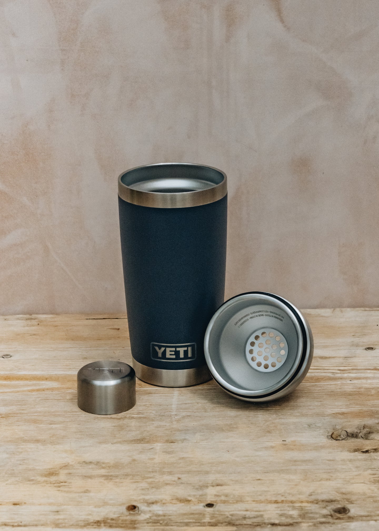 Rambler Cocktail Shaker in Navy 20oz