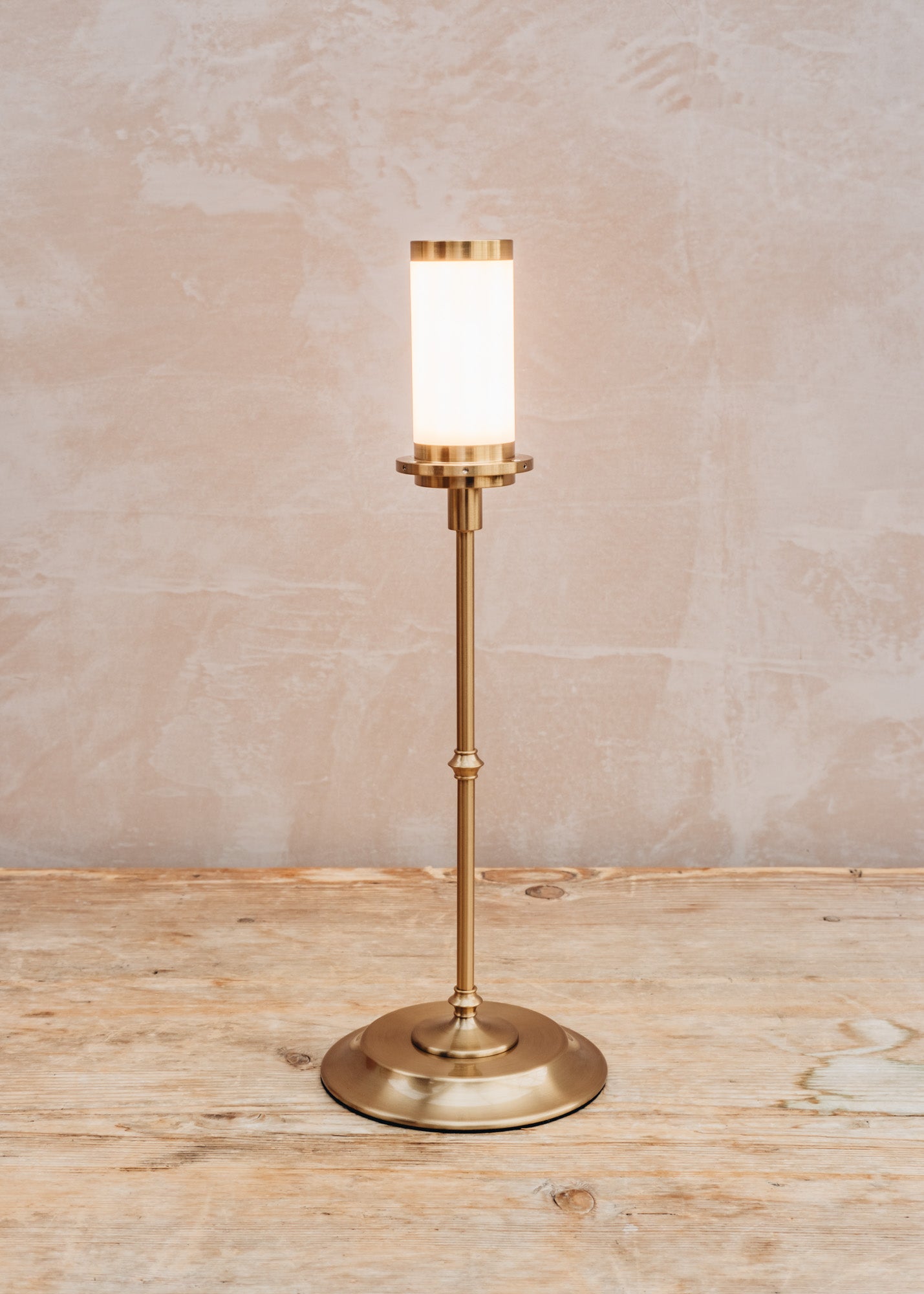 Reed Rechargeable Lamp in Brass