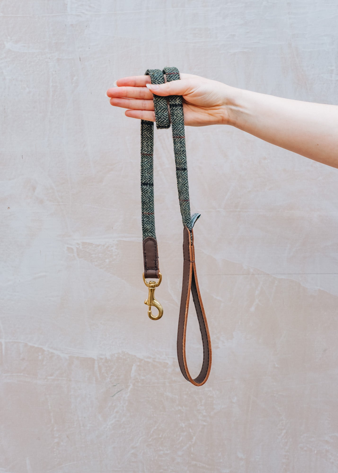 Rolled Tweed Dog Lead in Chocolate