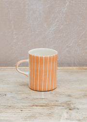 Sgraffito Demi Mug in Peach