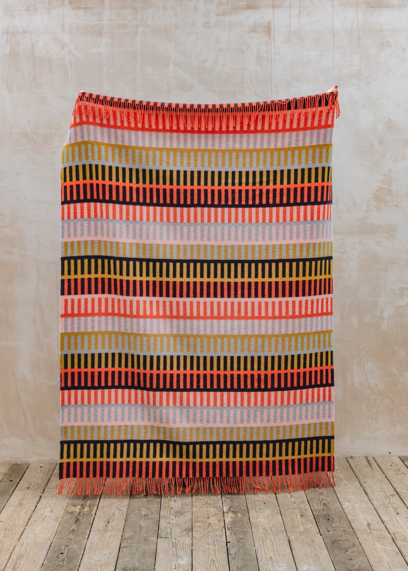 Shiel Red Throw