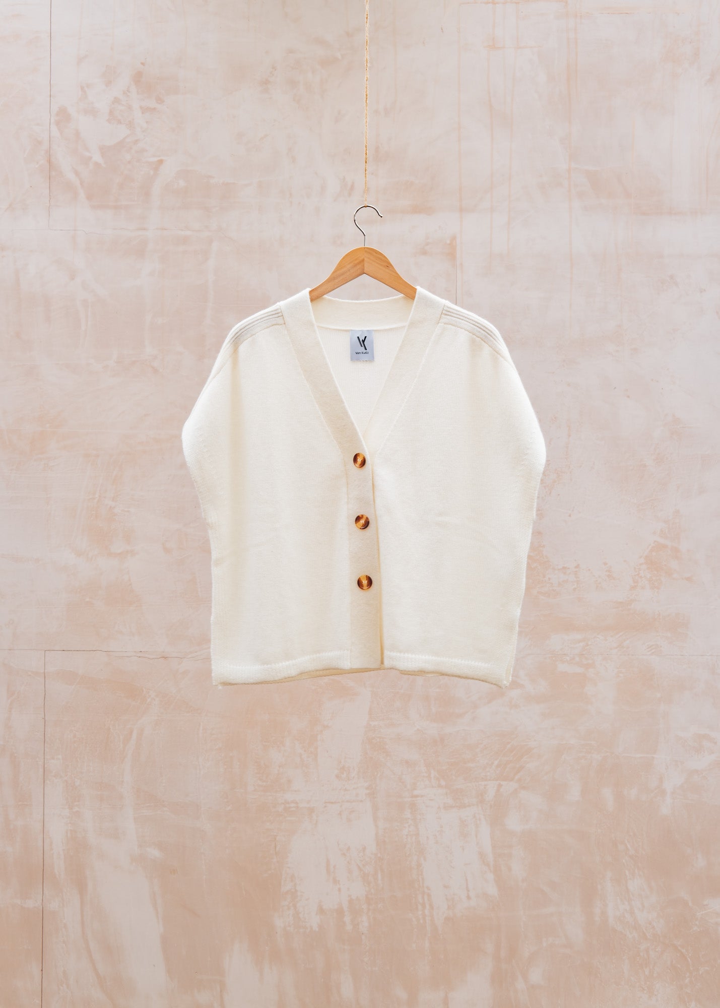 Sleeveless Roos Cardigan in Angel White