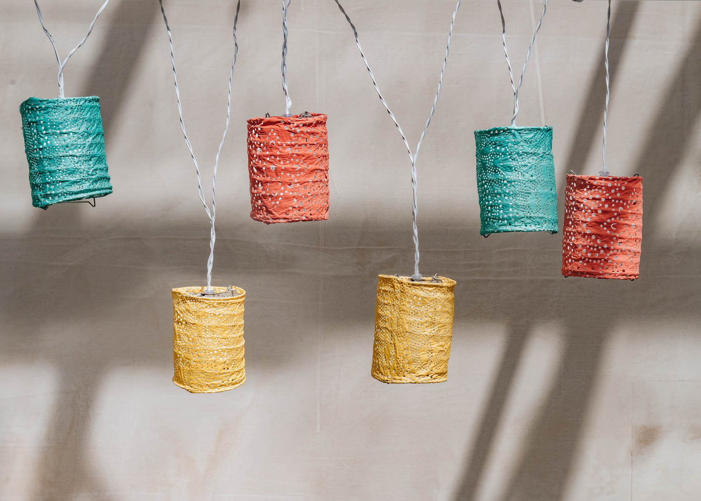 Light Style London Solar Lantern Chain