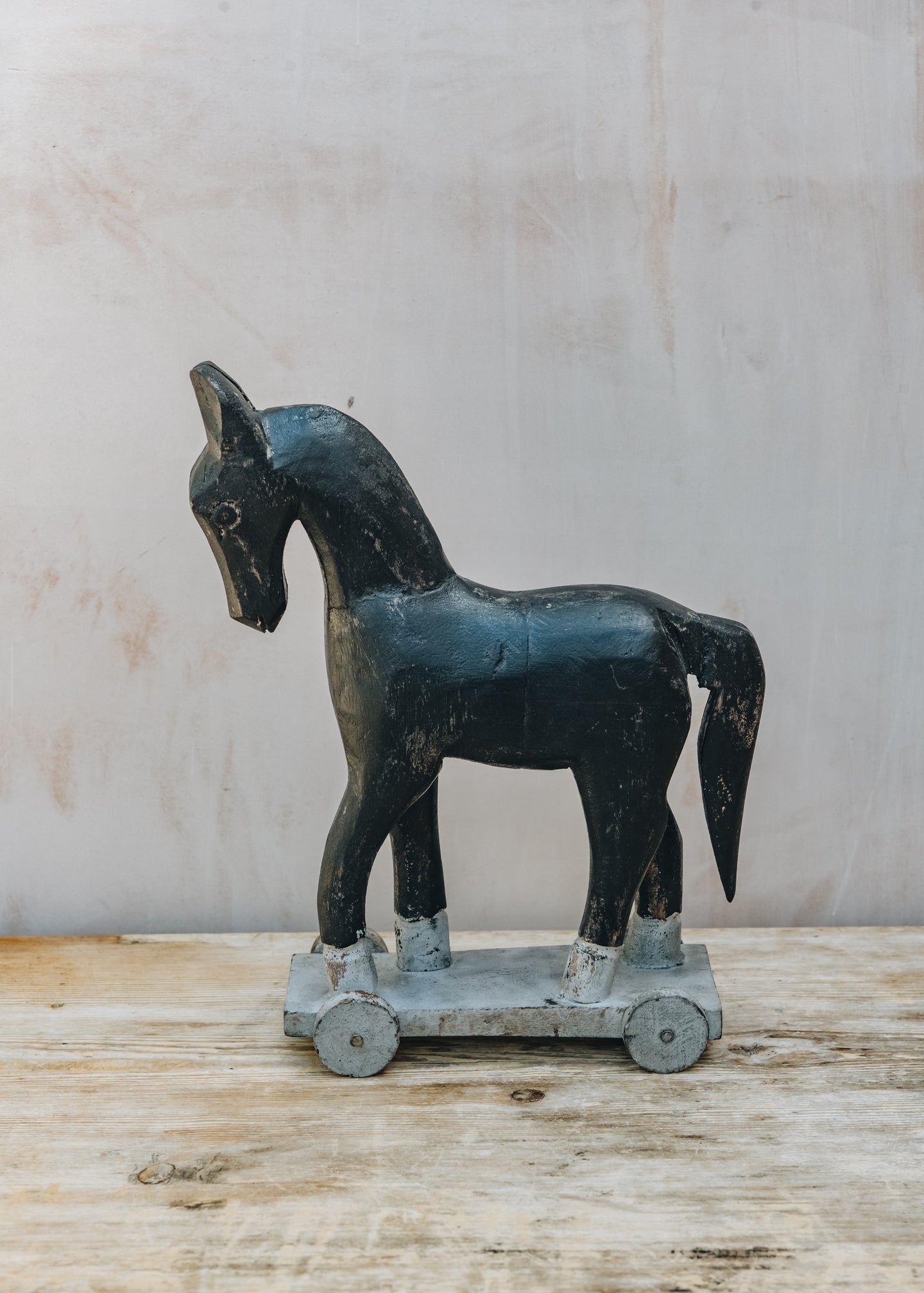 Troja Horse on Wheels in Black