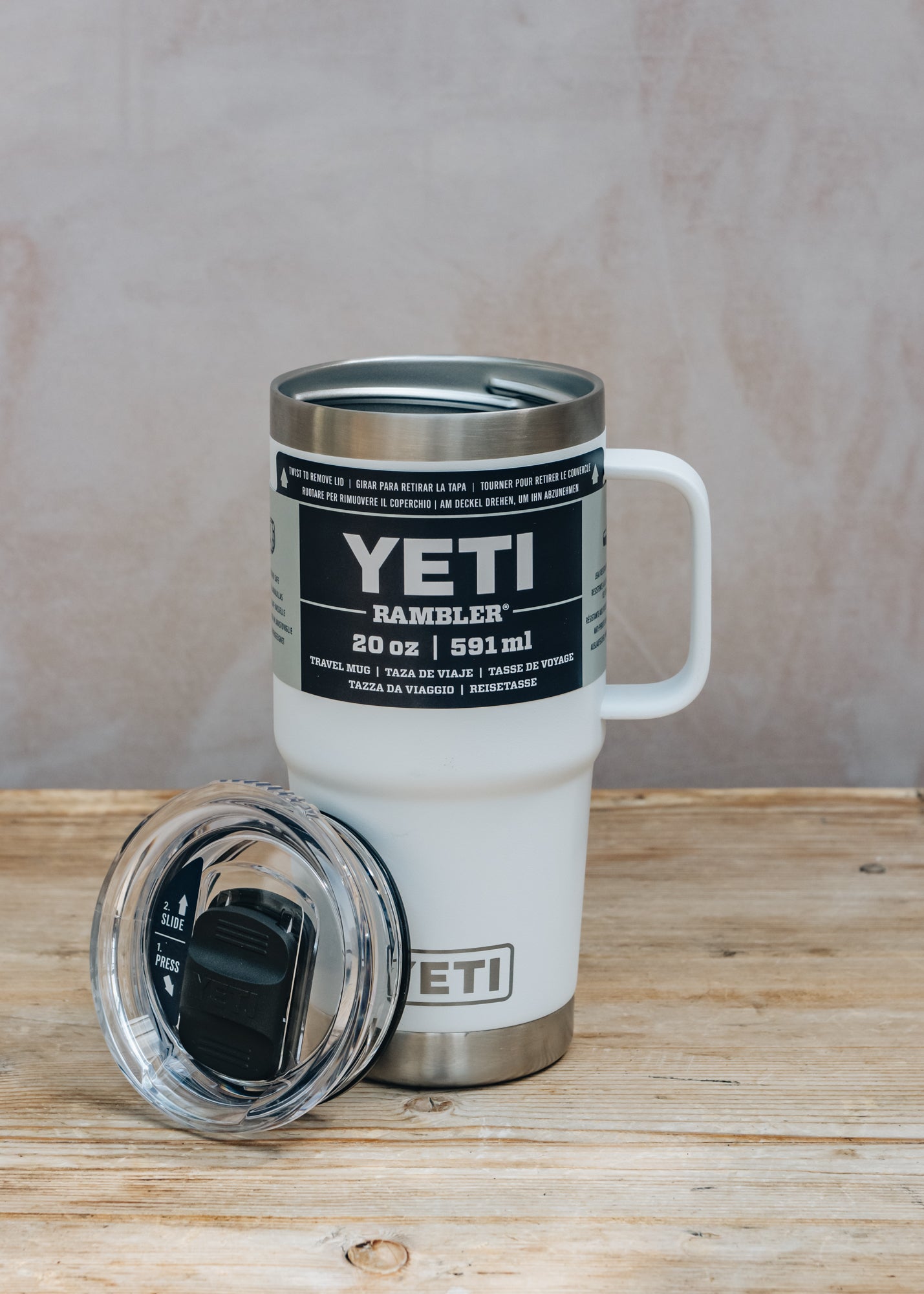 YETI Rambler Travel Mug 20oz in White